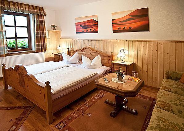 Restaurant&Pension "Bergglock'L" Altenberg Buitenkant foto