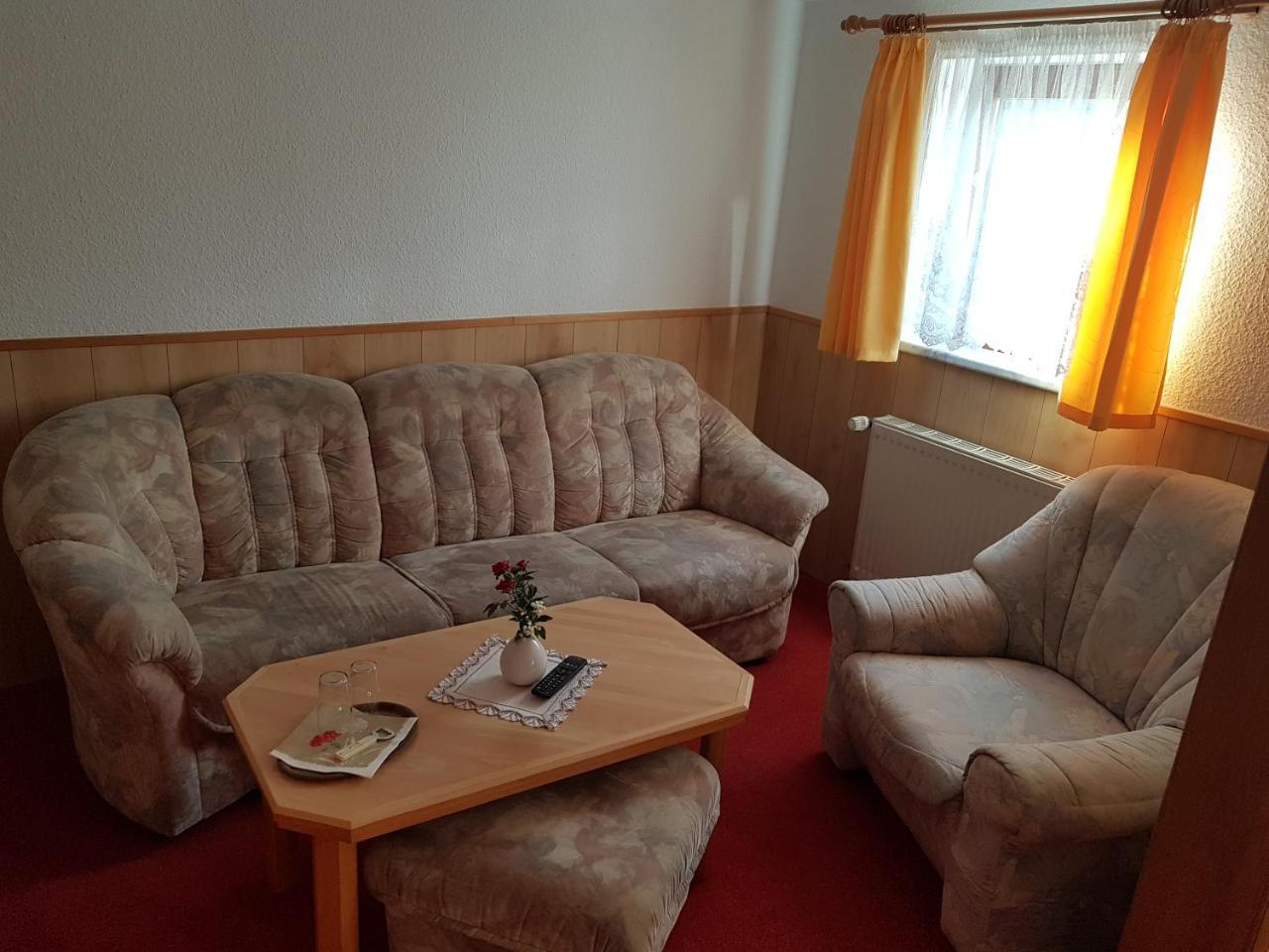 Restaurant&Pension "Bergglock'L" Altenberg Buitenkant foto
